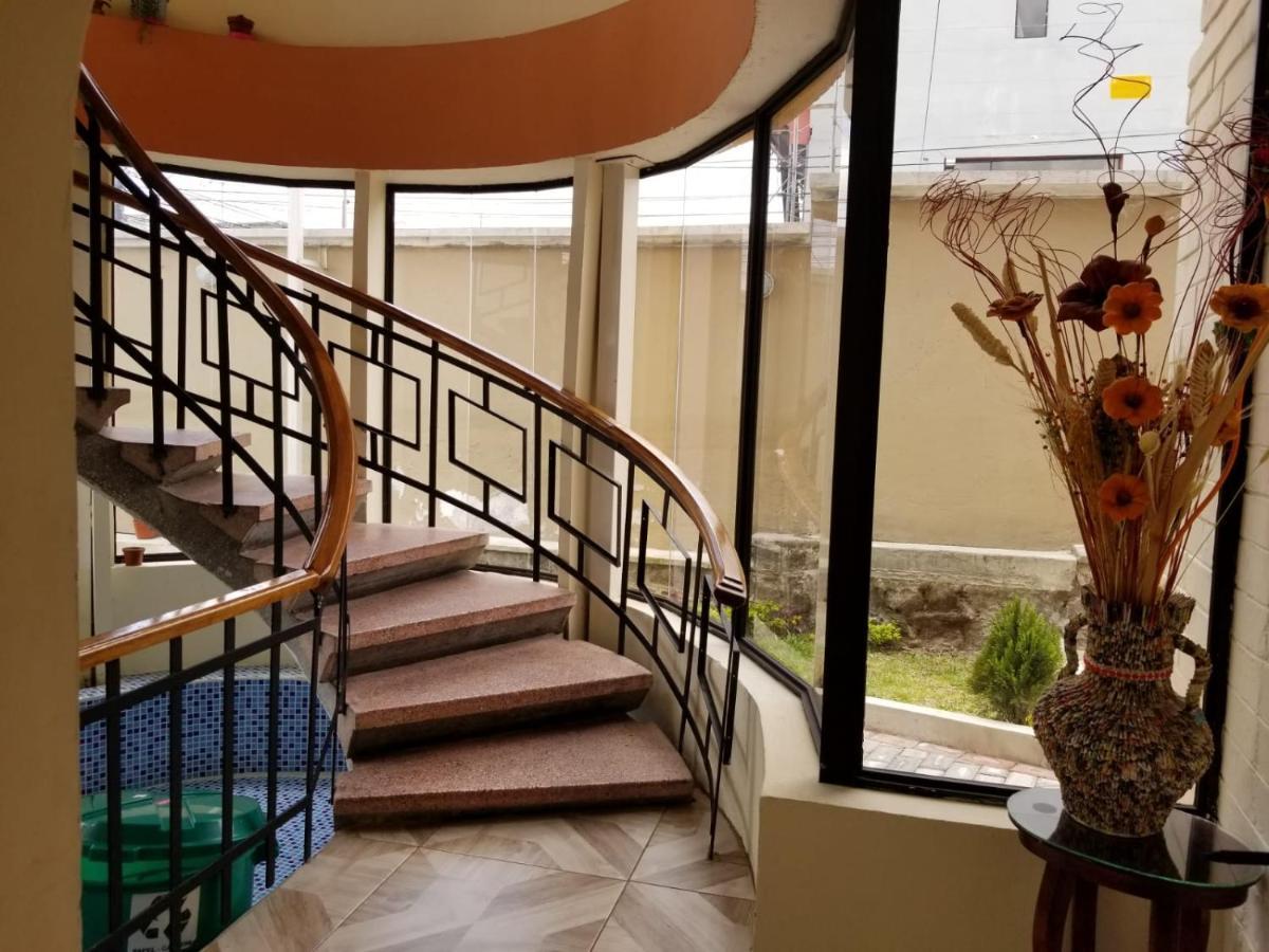 Hostal El Confort Quito Norte Exterior photo